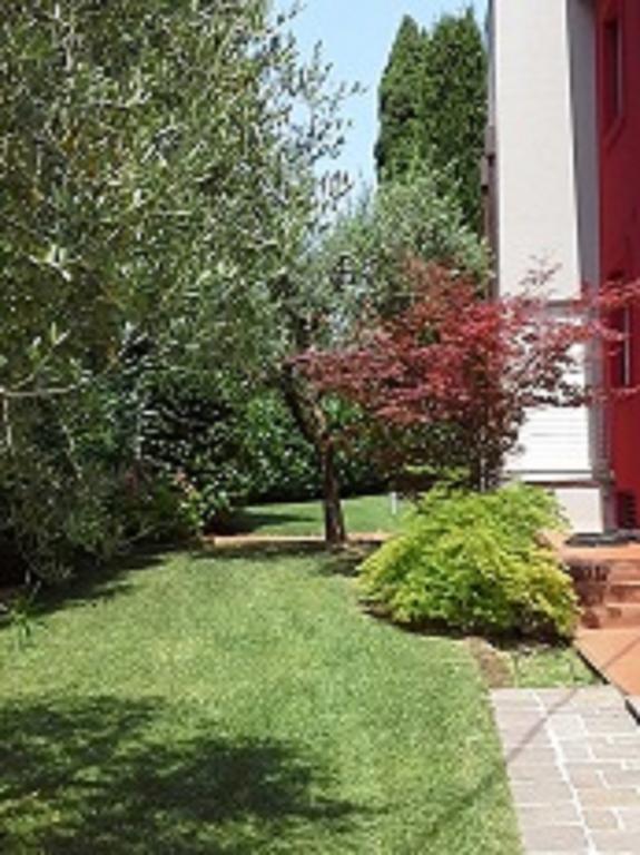 Relais Villa Lezard Lazise Ruang foto